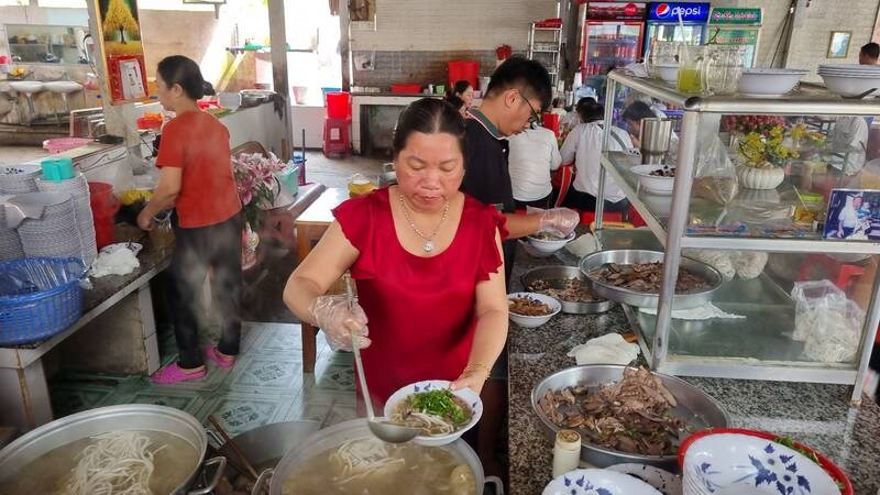 Đặc sản Bánh canh bến có