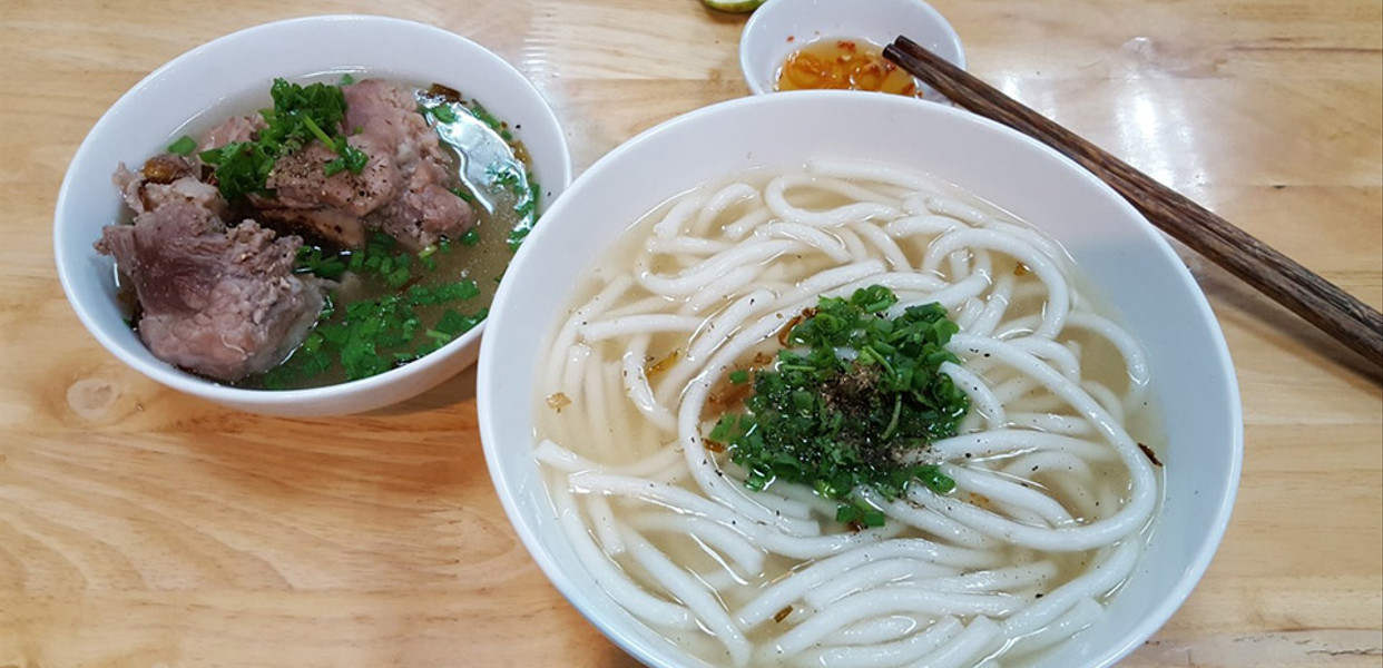 Bánh canh bến có