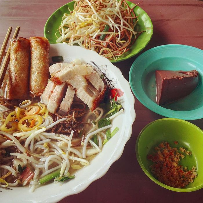 Bún nước lèo Trà Vinh