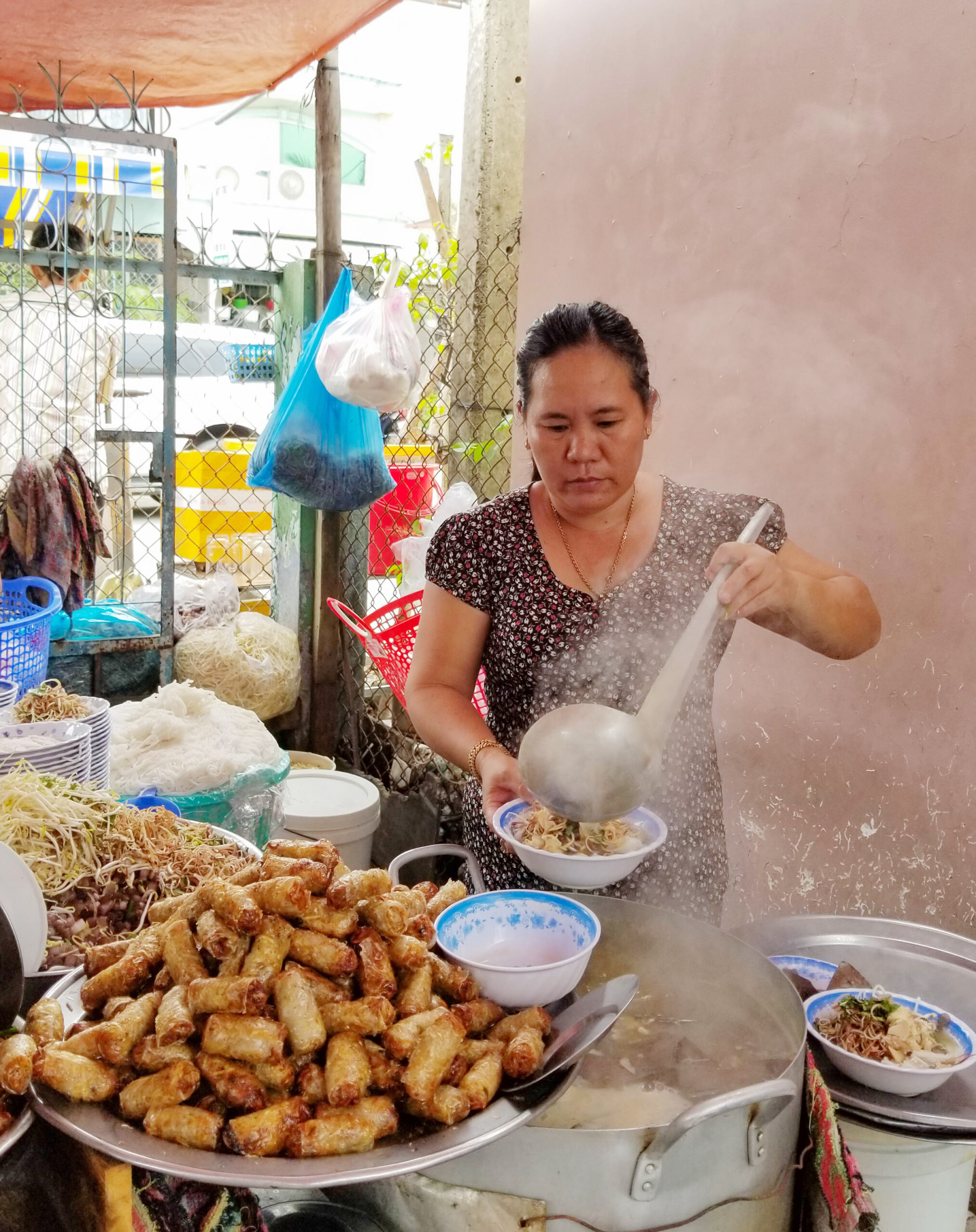 Chế biến bún nước lèo