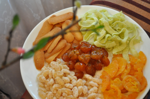 Gửi mứt tết đi châu Âu