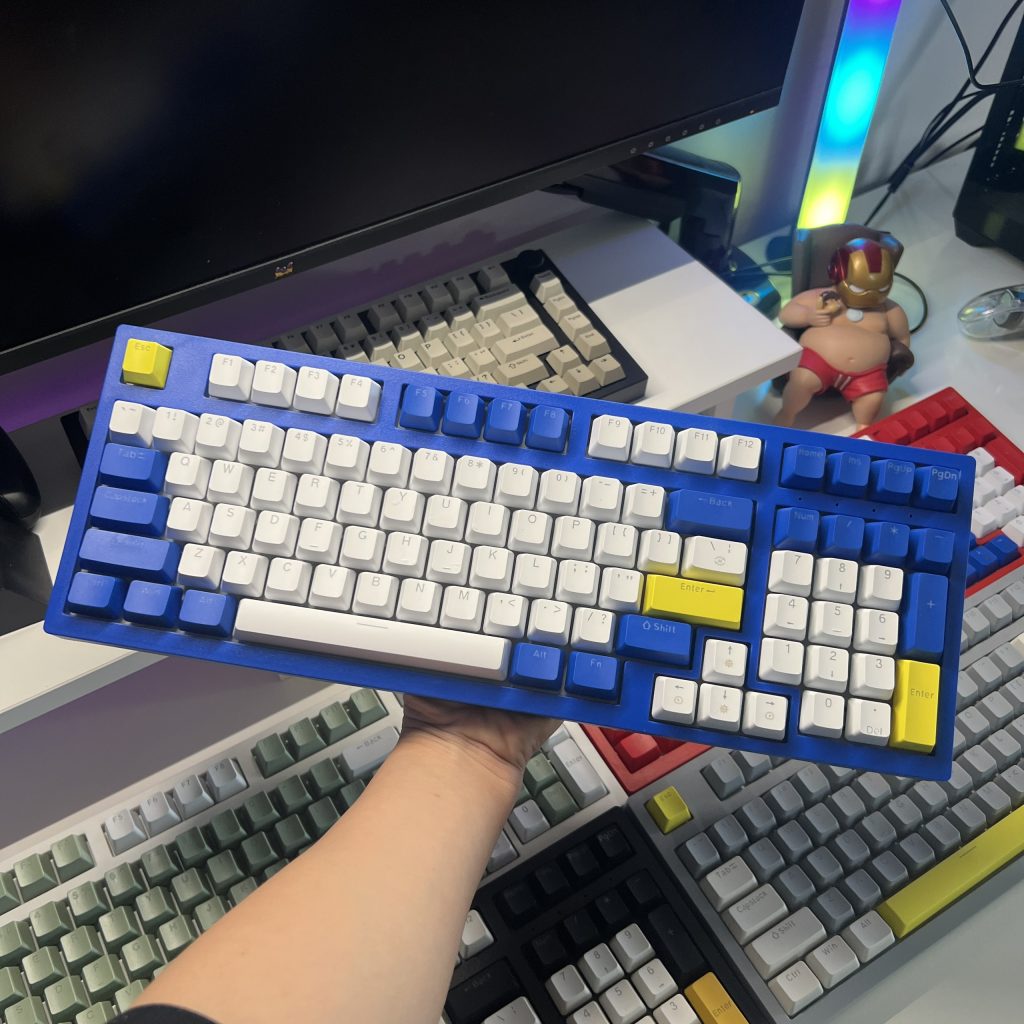 Gửi bàn phím cơ 